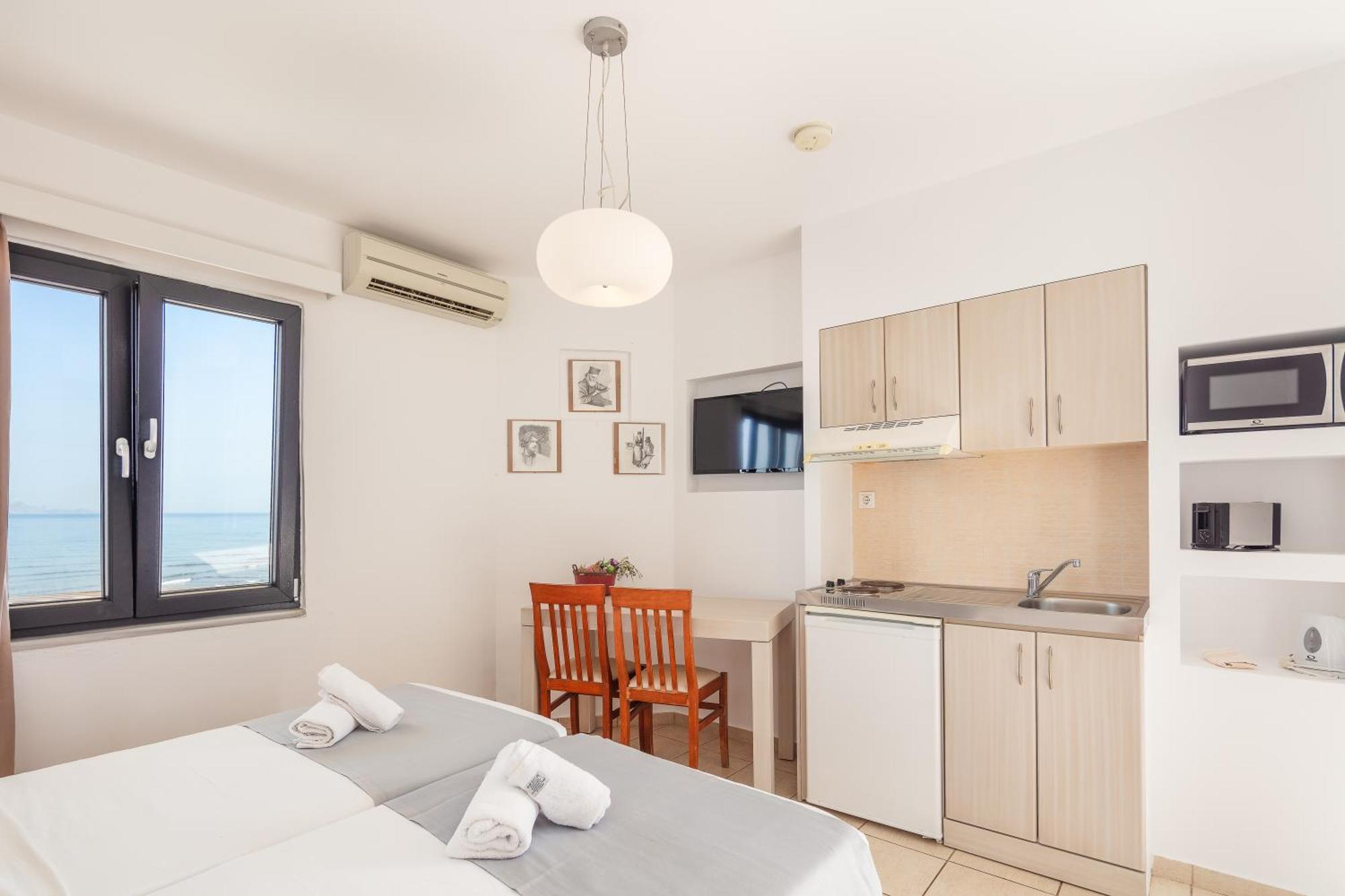 Golden Bay Boutique Hotel & Bungalows Kokkini Hani Phòng bức ảnh